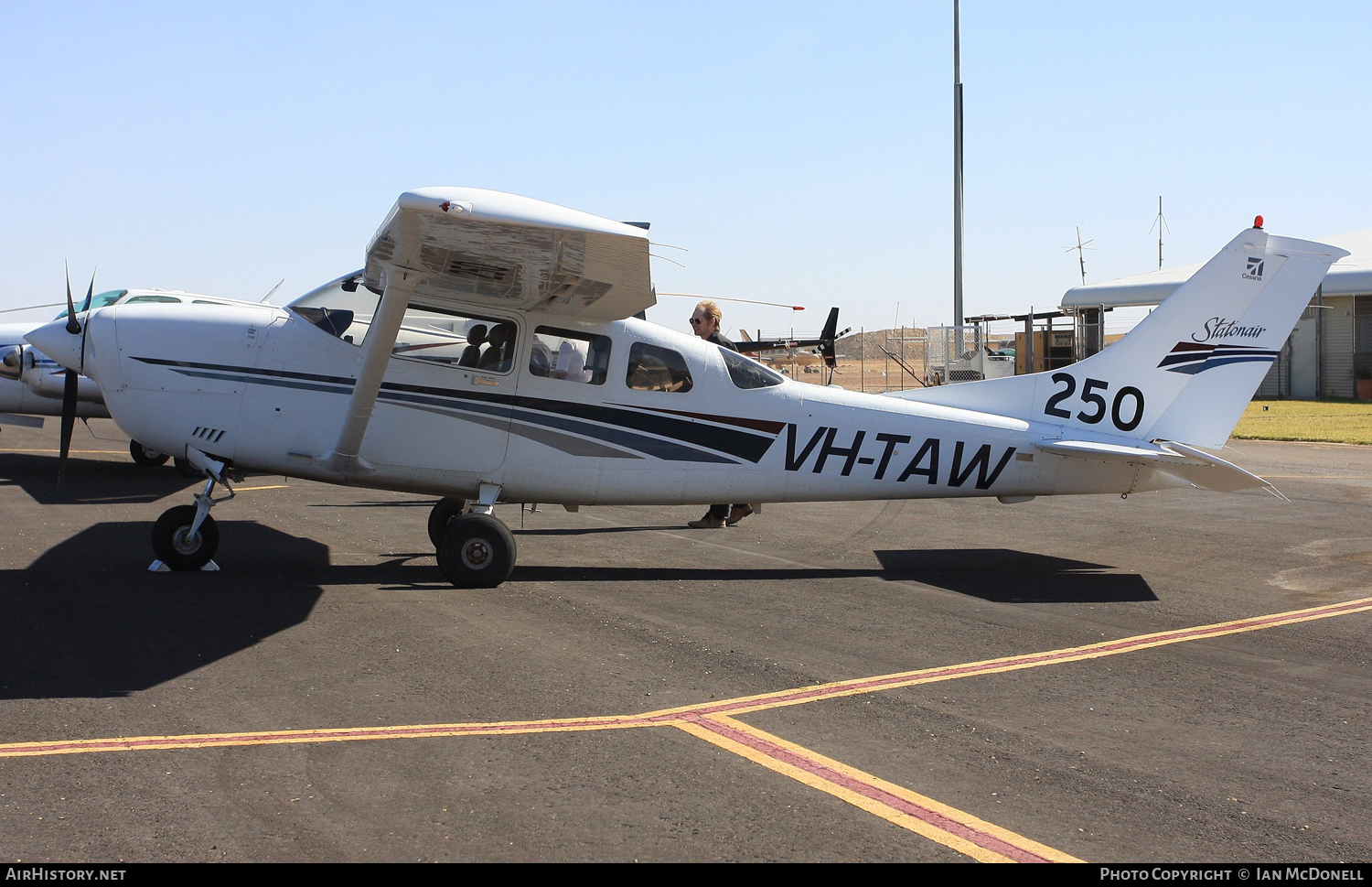 Aircraft Photo of VH-TAW | Cessna 206H Stationair | AirHistory.net #103381