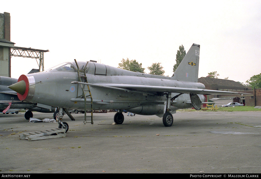 Aircraft Photo of XV328 | English Electric Lightning T5 | UK - Air Force | AirHistory.net #103406