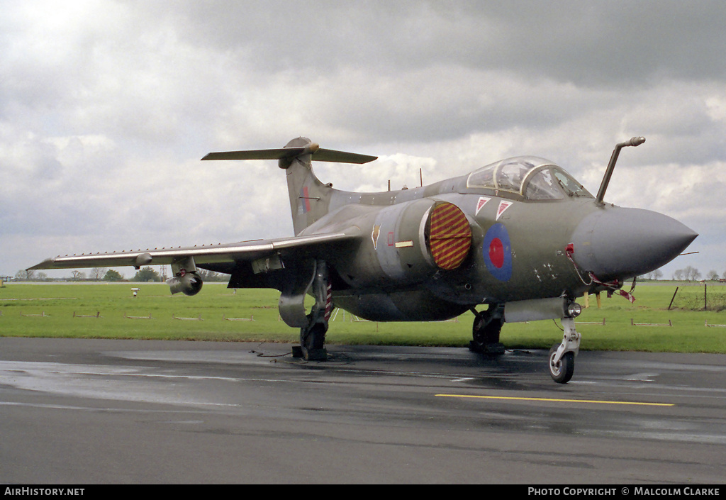 Aircraft Photo of XV869 | Hawker Siddeley Buccaneer S2B | UK - Air Force | AirHistory.net #103418