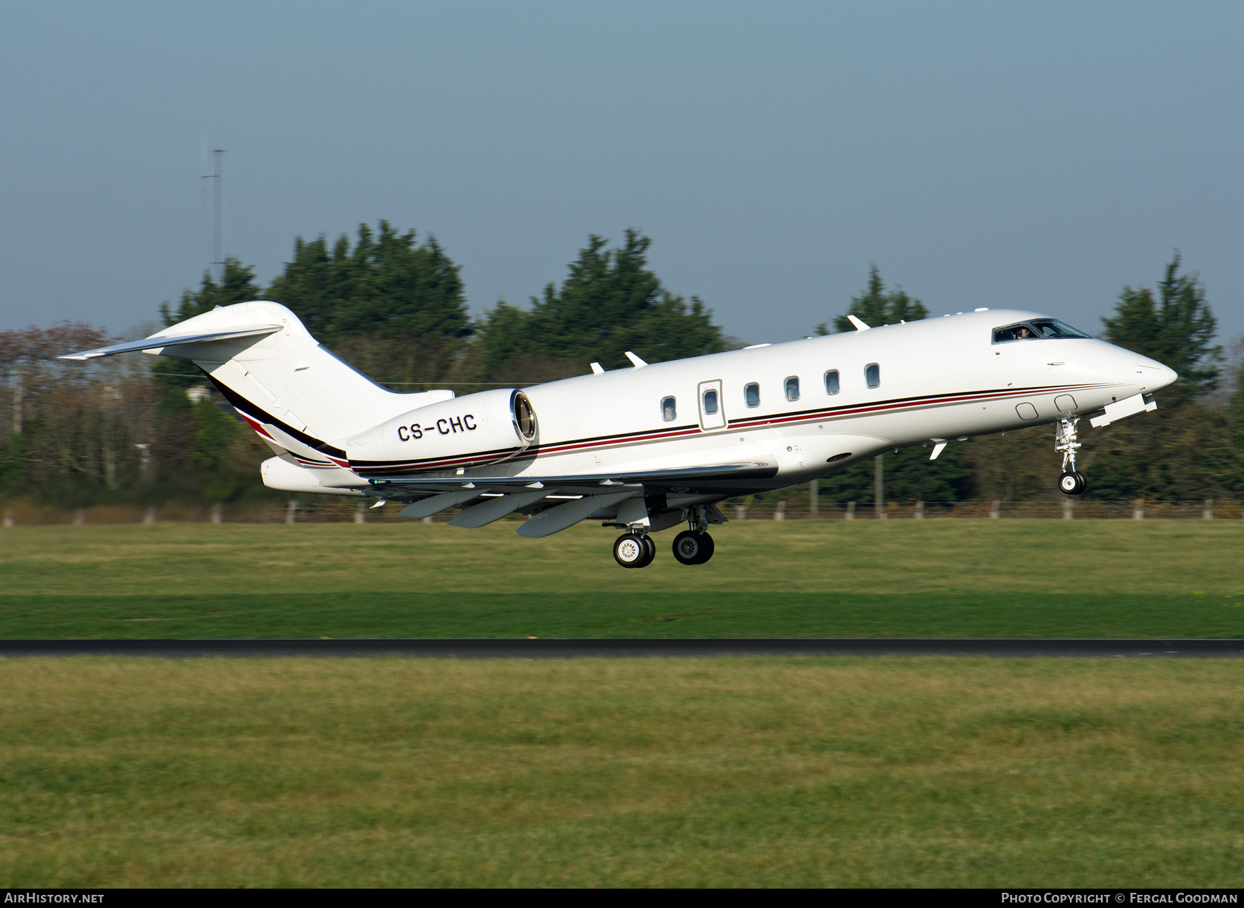 Aircraft Photo of CS-CHC | Bombardier Challenger 350 (BD-100-1A10) | AirHistory.net #103602