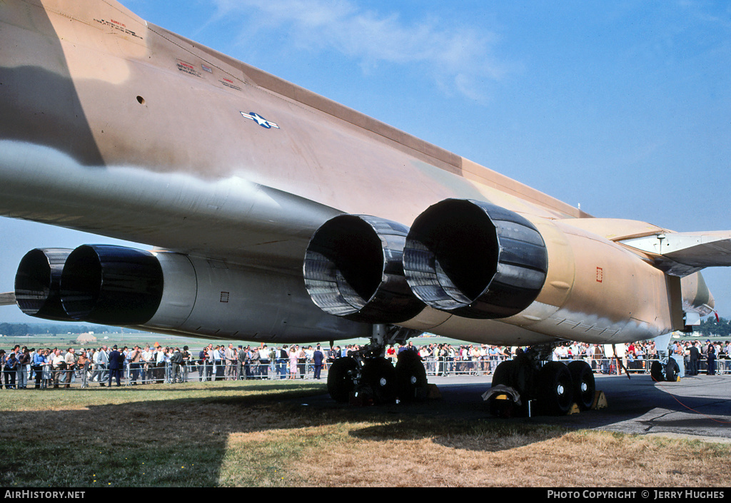 Aircraft Photo of 76-0174 / 60174 | Rockwell B-1A Lancer | USA - Air Force | AirHistory.net #103666