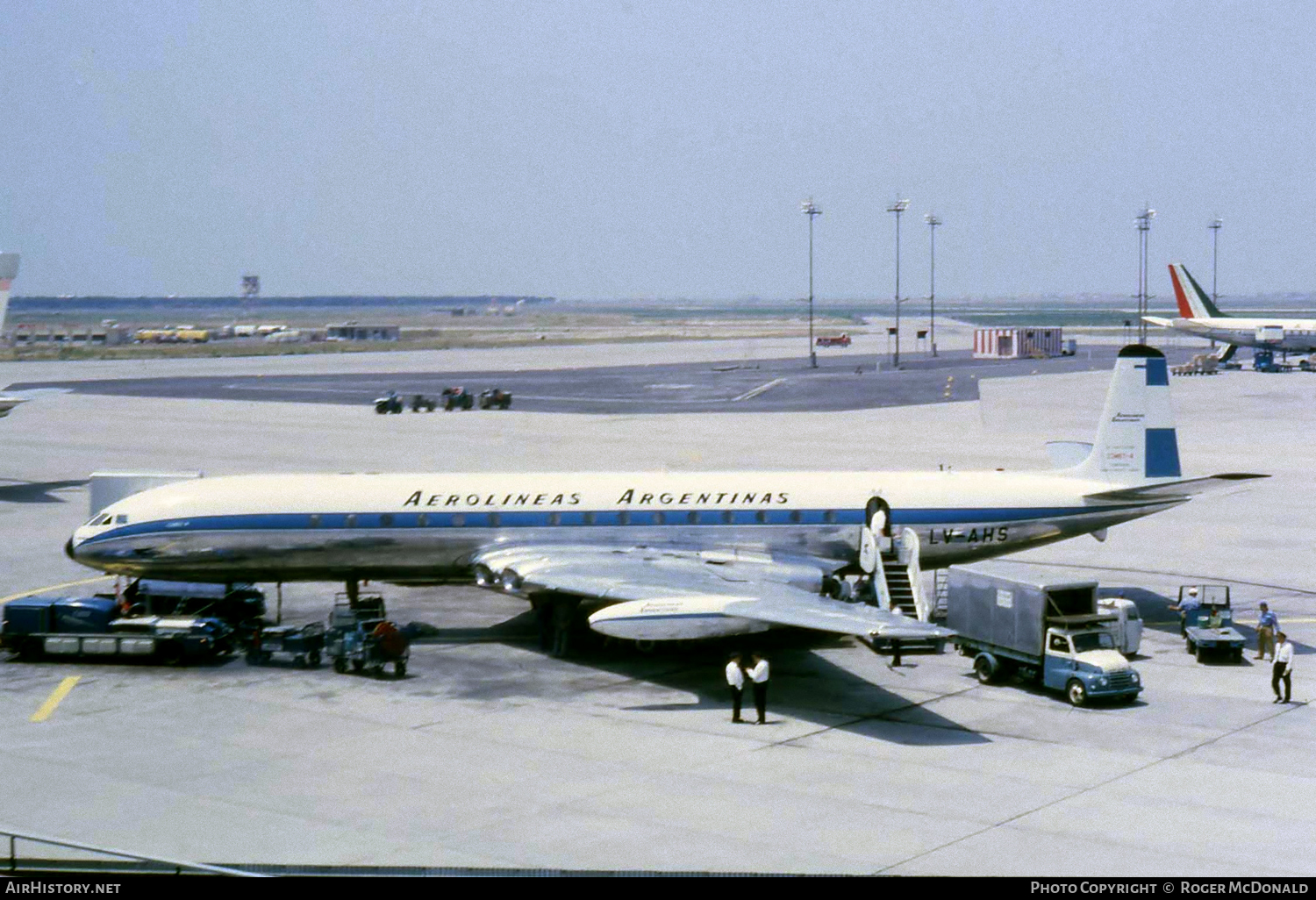 Aircraft Photo of LV-AHS | De Havilland D.H. 106 Comet 4 | Aerolíneas Argentinas | AirHistory.net #103718