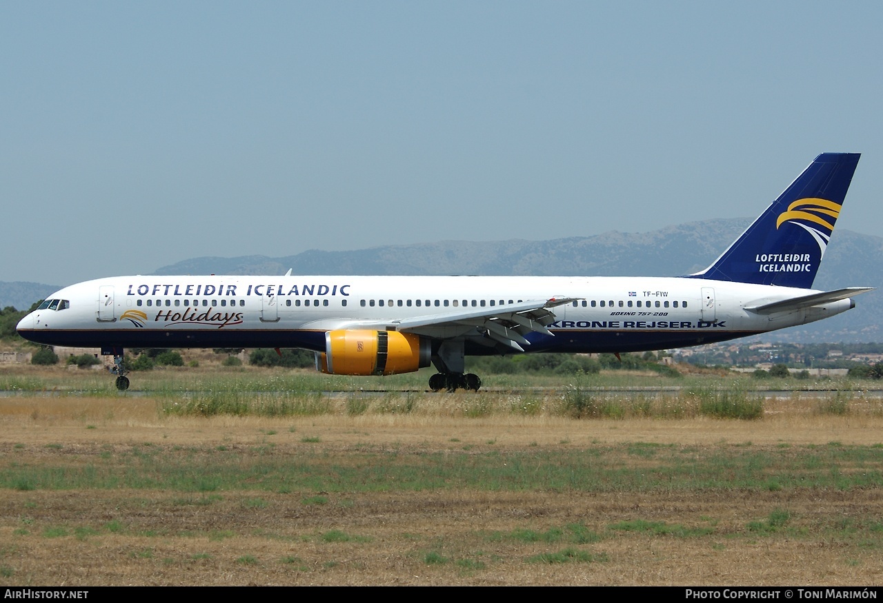 Aircraft Photo of TF-FIW | Boeing 757-27B | Loftleiðir Icelandic Holidays | AirHistory.net #103750