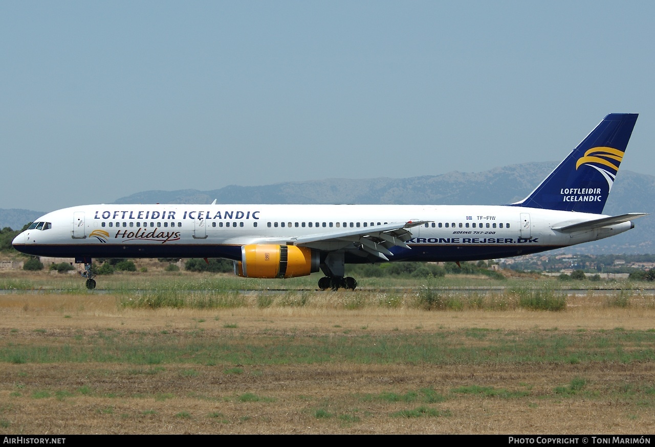 Aircraft Photo of TF-FIW | Boeing 757-27B | Loftleidir Icelandic Holidays | AirHistory.net #103750