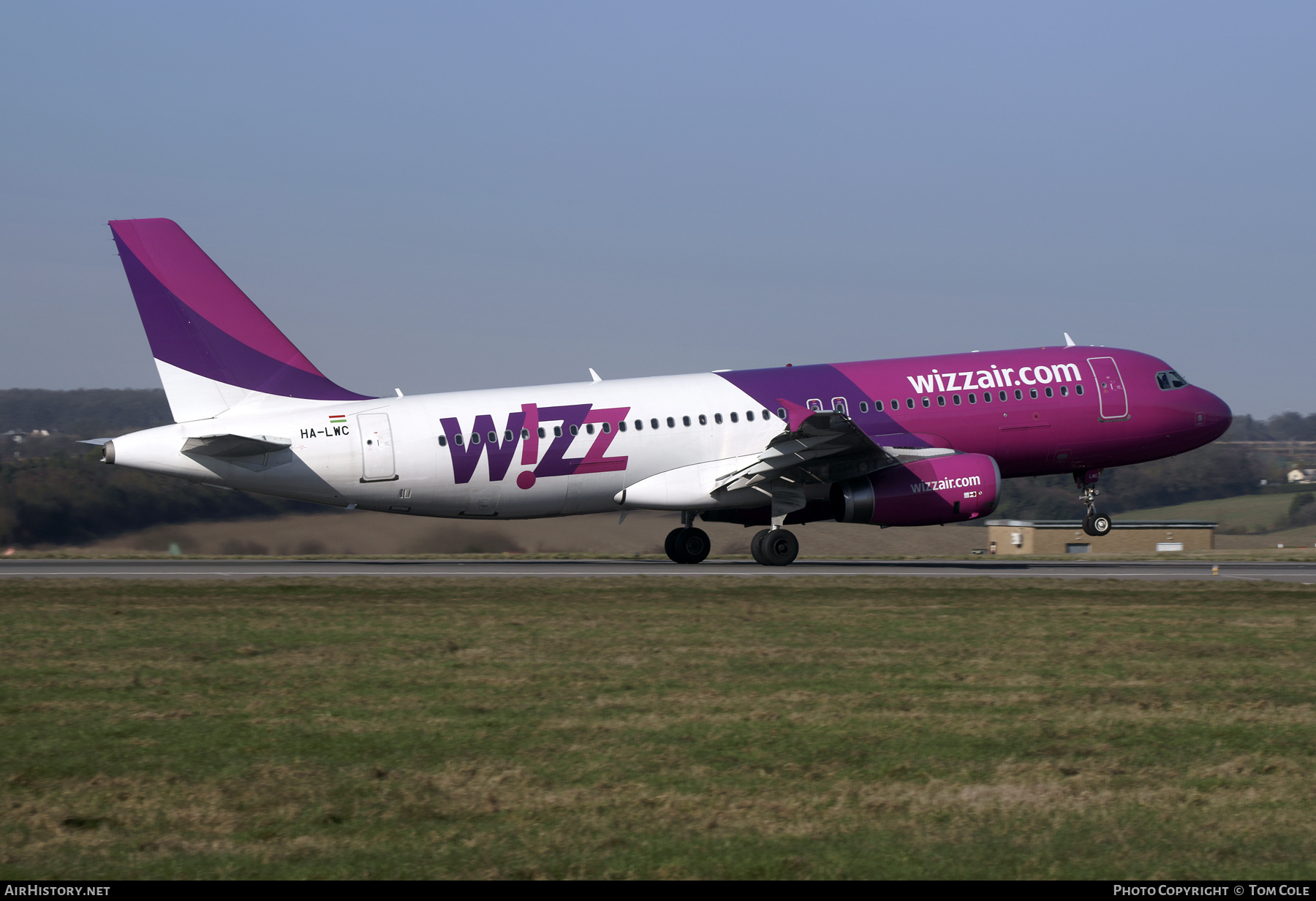 Aircraft Photo of HA-LWC | Airbus A320-232 | Wizz Air | AirHistory.net #103968