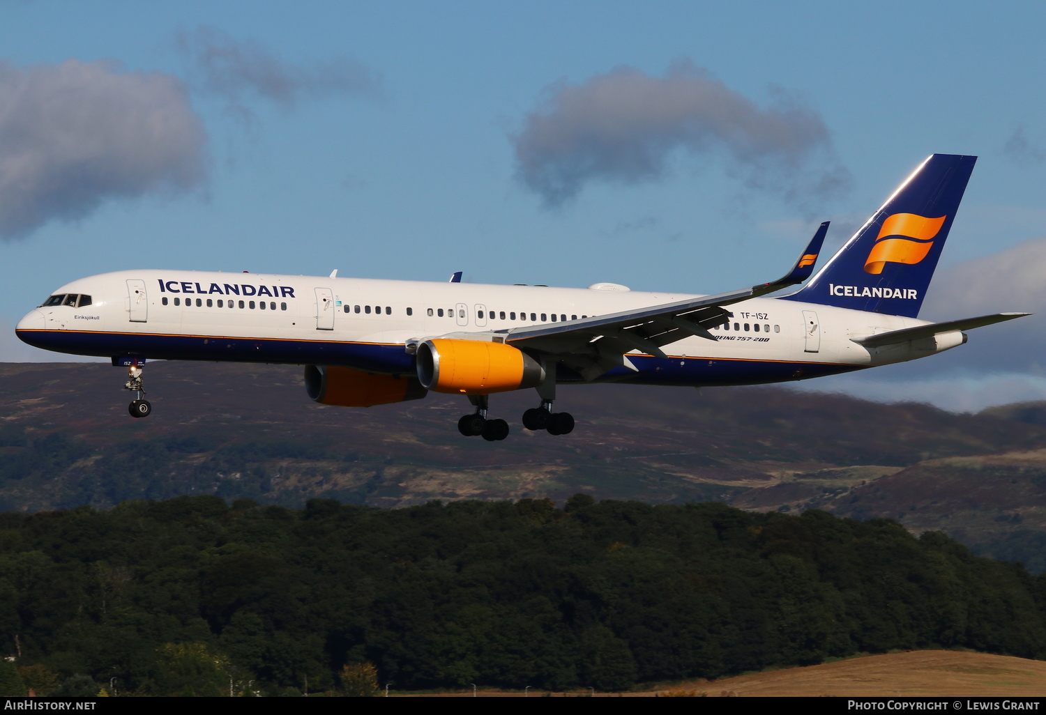 Aircraft Photo of TF-ISZ | Boeing 757-223 | Icelandair | AirHistory.net #103985