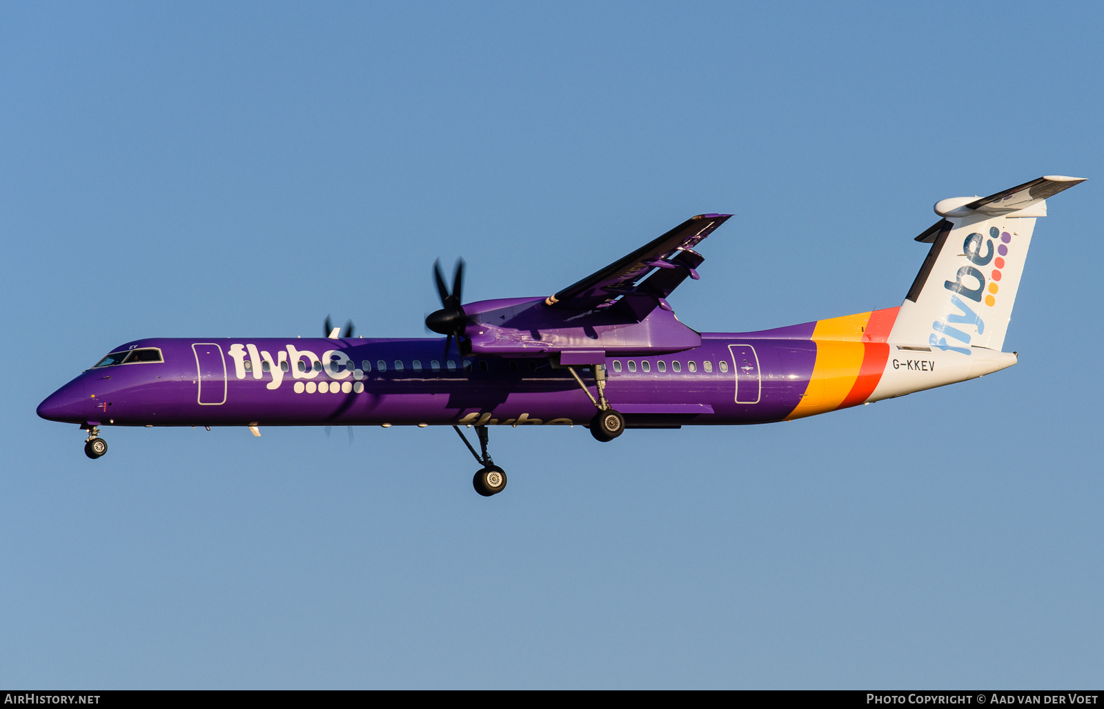 Aircraft Photo of G-KKEV | Bombardier DHC-8-402 Dash 8 | Flybe | AirHistory.net #104001