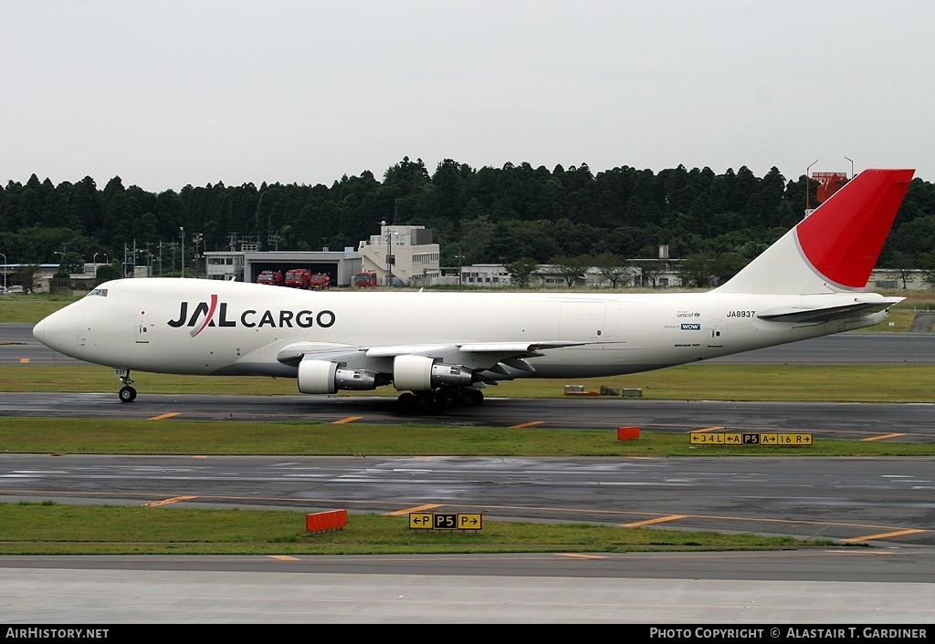 Aircraft Photo of JA8937 | Boeing 747-246F/SCD | Japan Airlines - JAL Cargo | AirHistory.net #104040