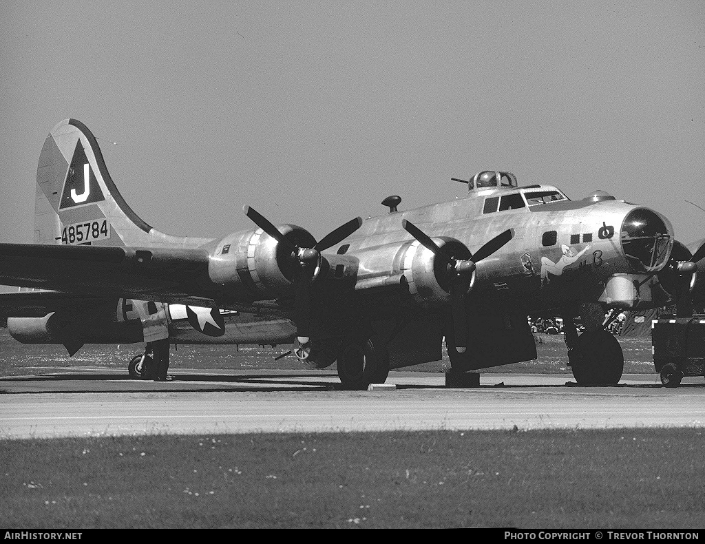 Aircraft Photo of G-BEDF / 485784 | Boeing B-17G Flying Fortress | USA - Air Force | AirHistory.net #104045