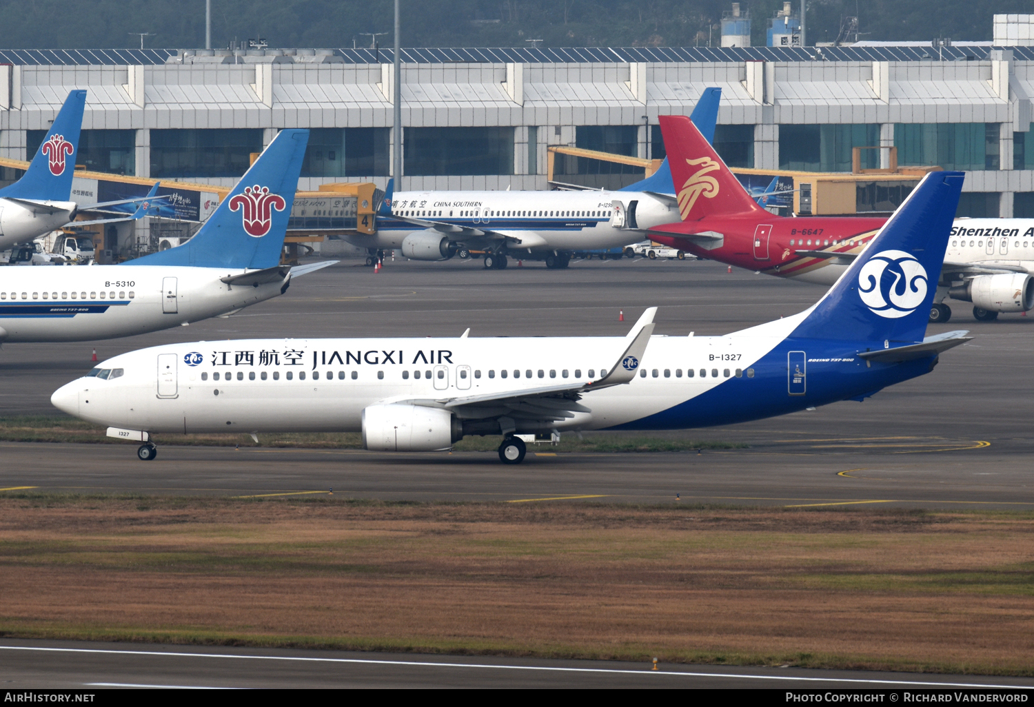 Aircraft Photo of B-1327 | Boeing 737-800 | Jiangxi Air | AirHistory.net #104072