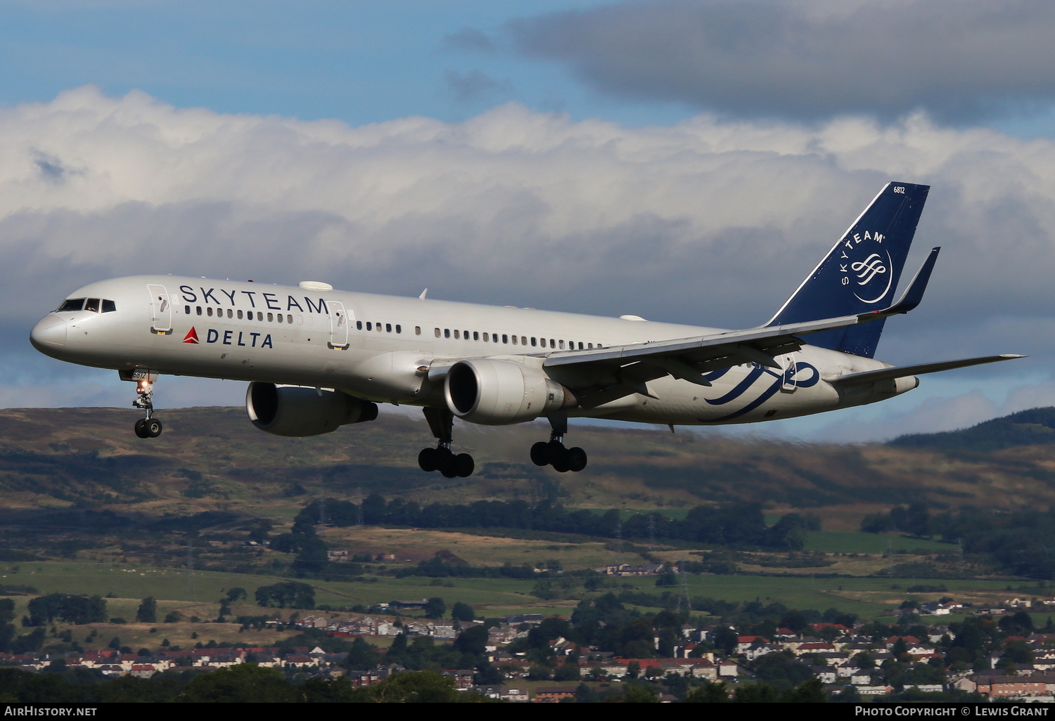 Aircraft Photo of N717TW | Boeing 757-231 | Delta Air Lines | AirHistory.net #104124