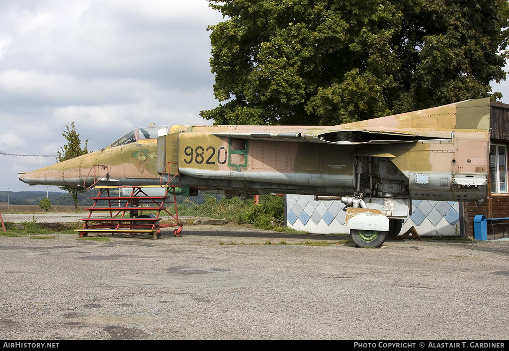 Aircraft Photo of 9820 | Mikoyan-Gurevich MiG-23BN | Czechia - Air Force | AirHistory.net #104130