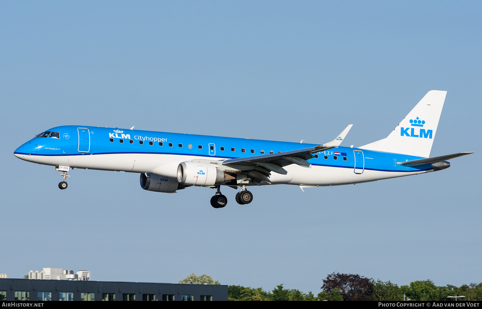 Aircraft Photo of PH-EZF | Embraer 190STD (ERJ-190-100STD) | KLM Cityhopper | AirHistory.net #104146