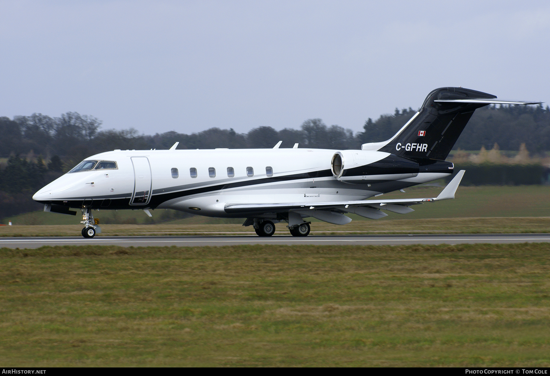 Aircraft Photo of C-GFHR | Bombardier Challenger 300 (BD-100-1A10) | AirHistory.net #104364