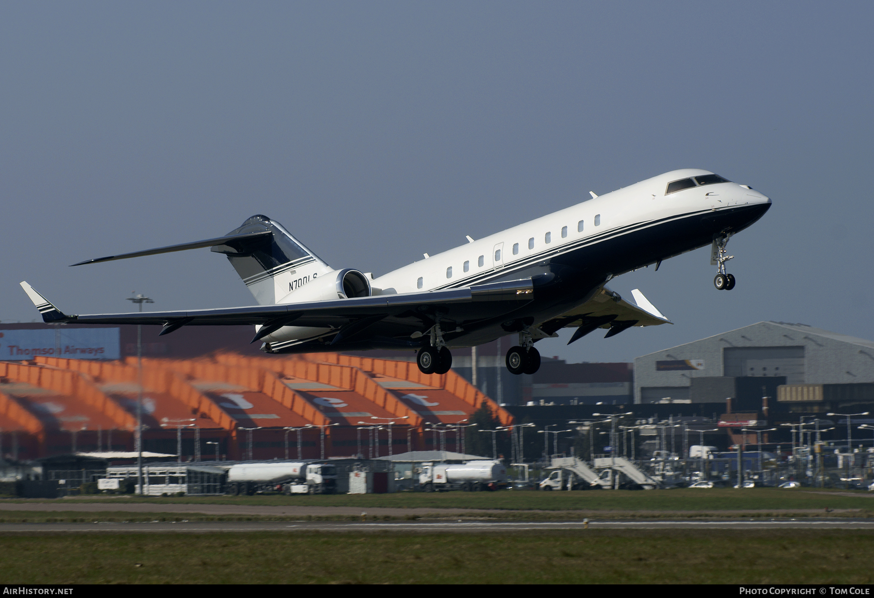 Aircraft Photo of N700LS | Bombardier Global 5000 (BD-700-1A11) | AirHistory.net #104389