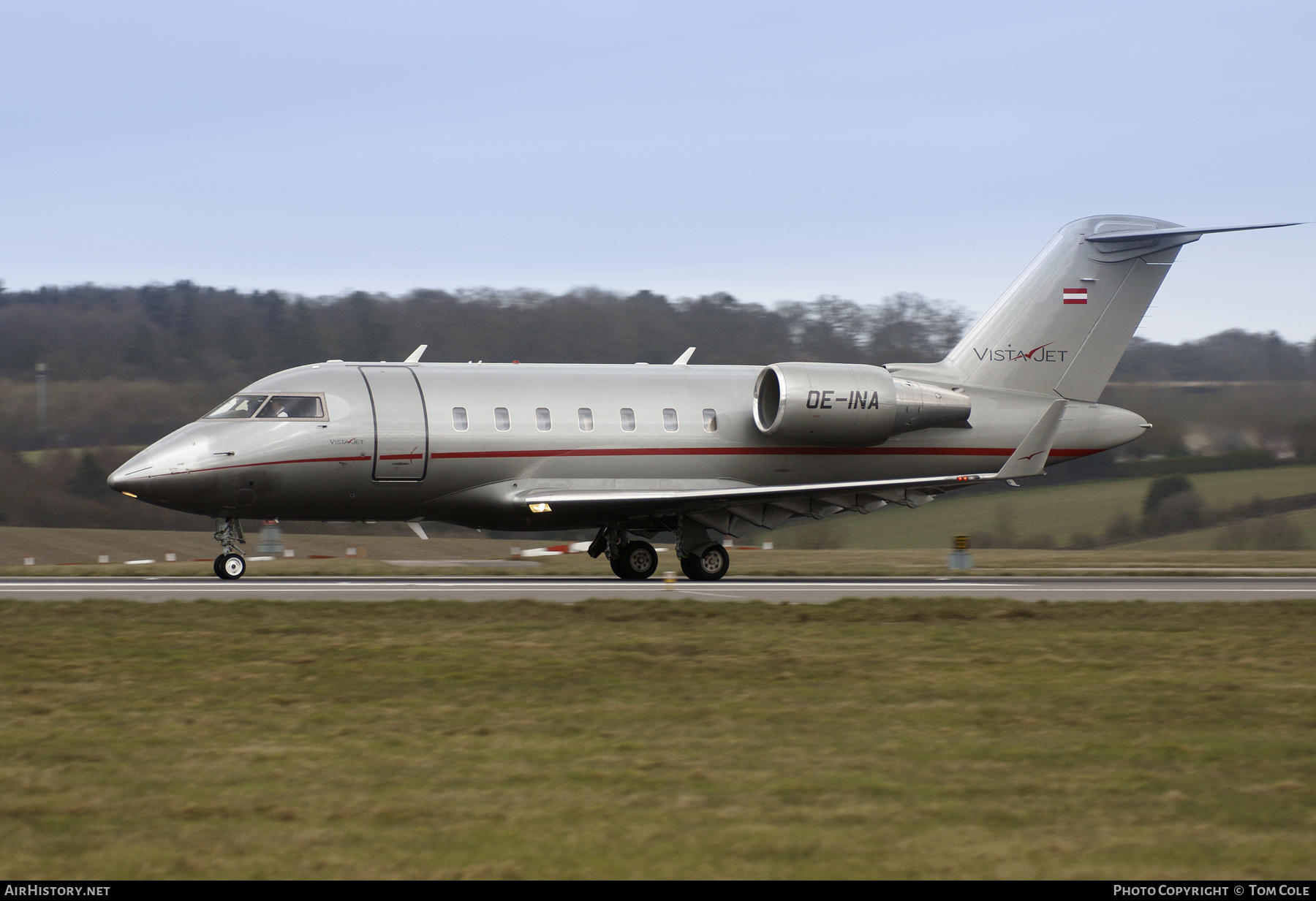 Aircraft Photo of OE-INA | Bombardier Challenger 605 (CL-600-2B16) | VistaJet | AirHistory.net #104401