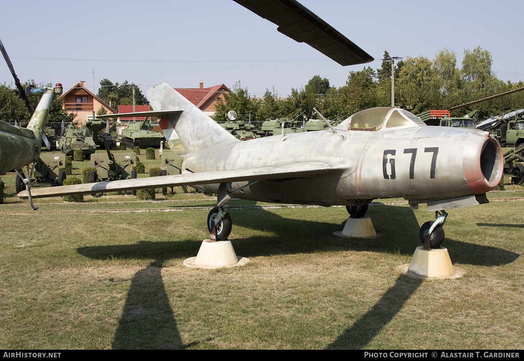 Aircraft Photo of 677 | Mikoyan-Gurevich MiG-15bis | Hungary - Air Force | AirHistory.net #104491