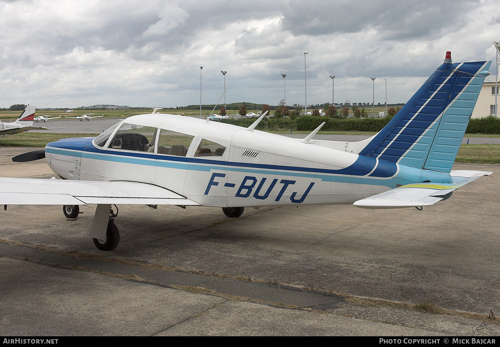 Aircraft Photo of F-BUTJ | Piper PA-28R-200 Cherokee Arrow II | AirHistory.net #104528