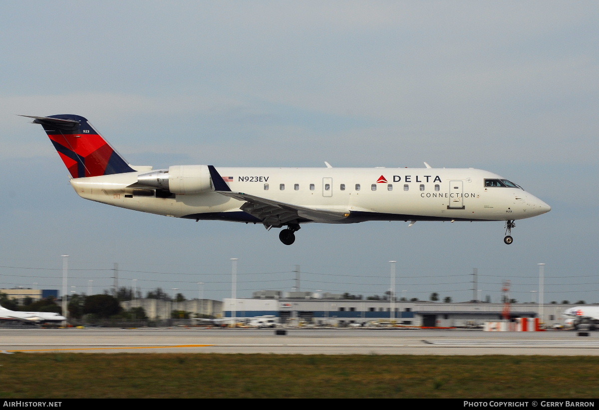 Aircraft Photo of N923EV | Bombardier CRJ-200ER (CL-600-2B19) | Delta Connection | AirHistory.net #104563