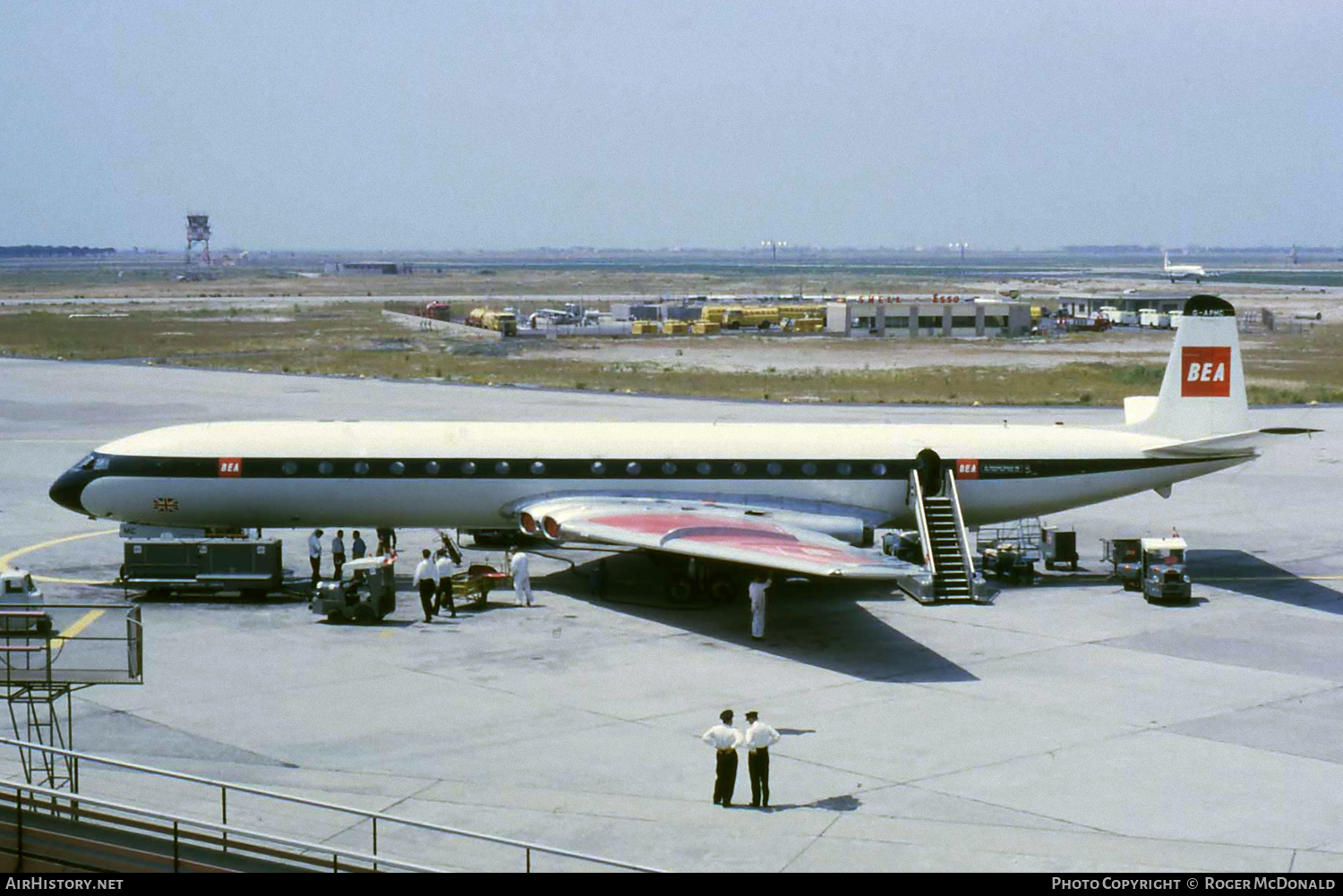 Aircraft Photo of G-APMC | De Havilland D.H. 106 Comet 4B | BEA - British European Airways | AirHistory.net #104611