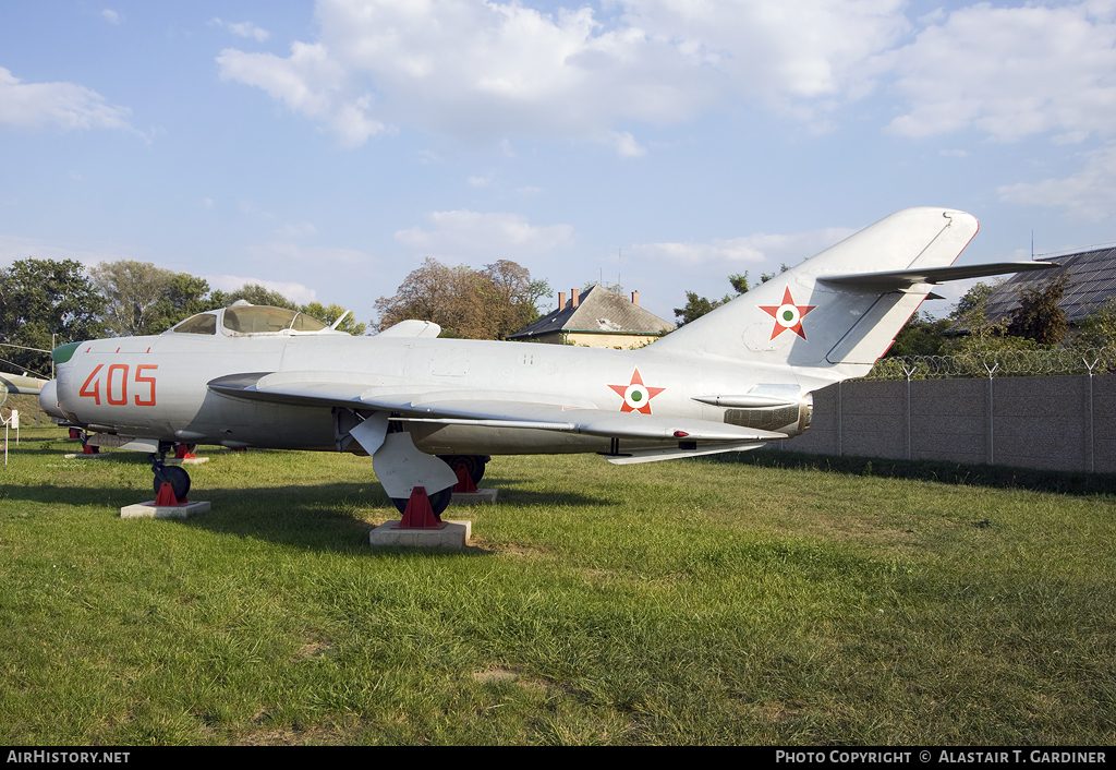 Aircraft Photo of 405 | Mikoyan-Gurevich MiG-17PF | Hungary - Air Force | AirHistory.net #104621