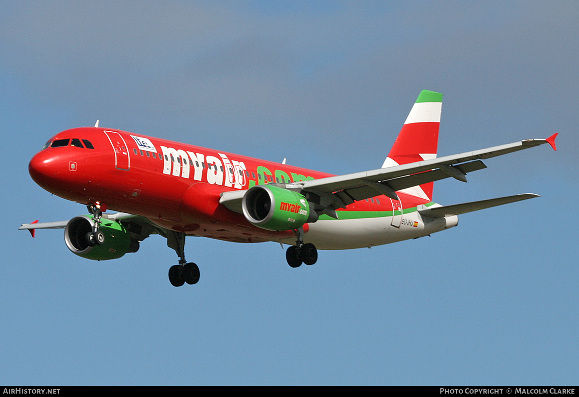 Aircraft Photo of EC-JHJ | Airbus A320-214 | Myair | AirHistory.net #104631