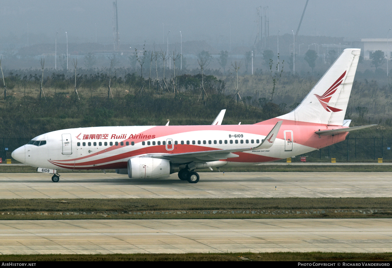 Aircraft Photo of B-6109 | Boeing 737-76J | Ruili Airlines | AirHistory.net #104673