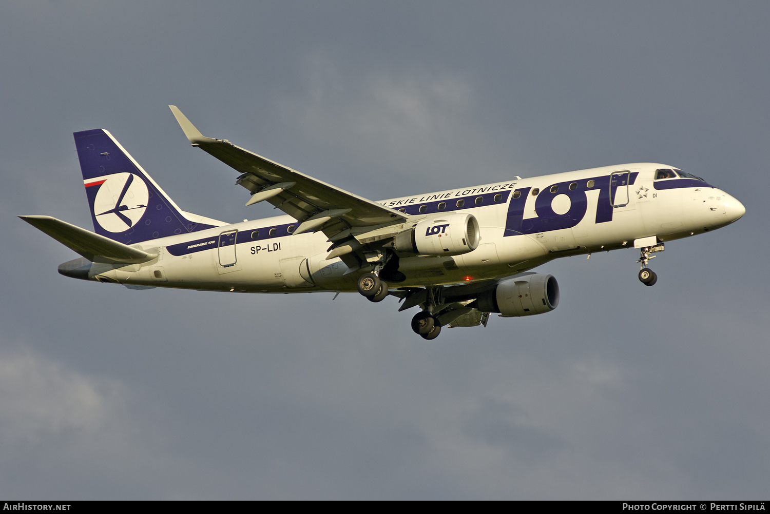 Aircraft Photo of SP-LDI | Embraer 170LR (ERJ-170-100LR) | LOT Polish Airlines - Polskie Linie Lotnicze | AirHistory.net #105081