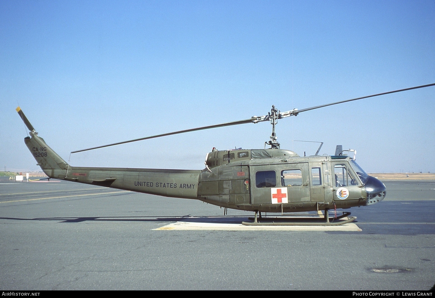 Aircraft Photo of 69-15208 / 15208 | Bell UH-1H Iroquois | USA - Army | AirHistory.net #105184