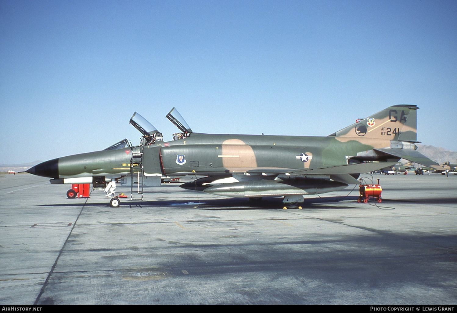 Aircraft Photo of 67-0241 / AF67-241 | McDonnell Douglas F-4E Phantom II | USA - Air Force | AirHistory.net #105187