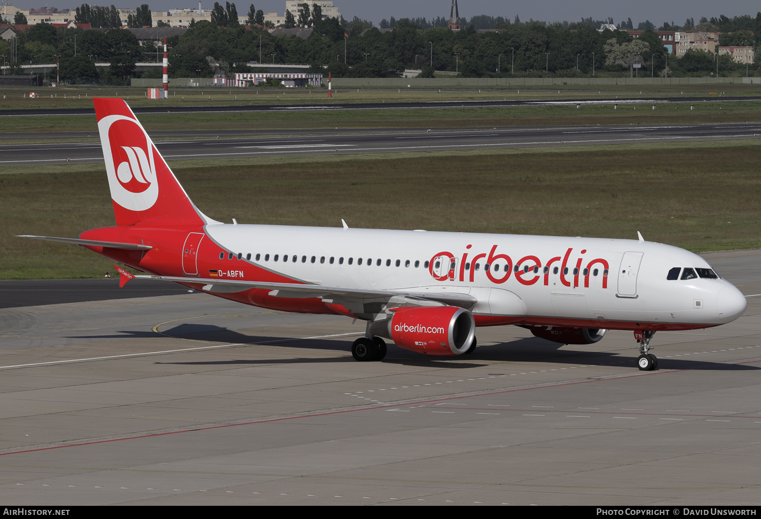 Aircraft Photo of D-ABFN | Airbus A320-214 | Air Berlin | AirHistory.net #105222