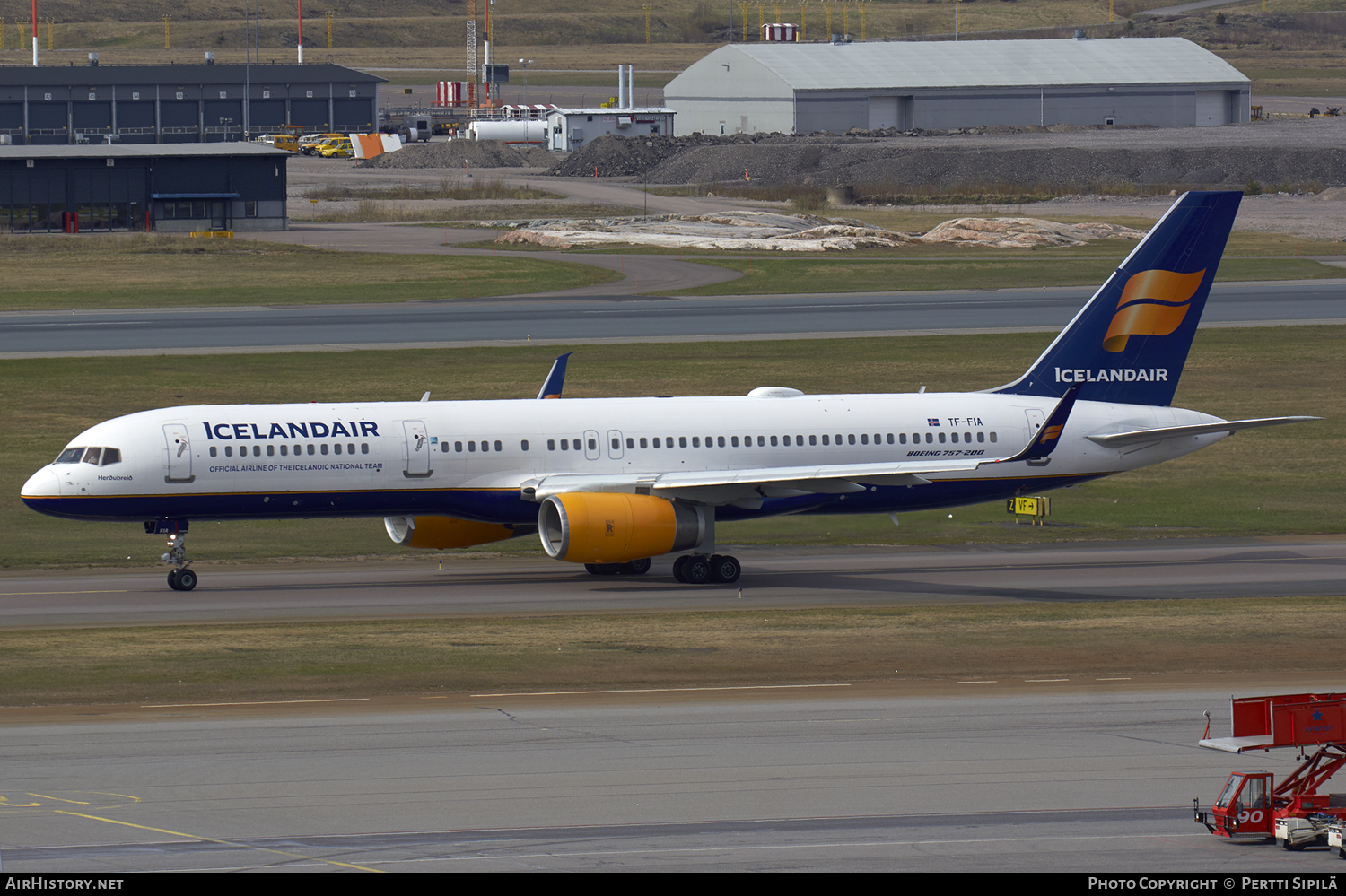 Aircraft Photo of TF-FIA | Boeing 757-256 | Icelandair | AirHistory.net #105321