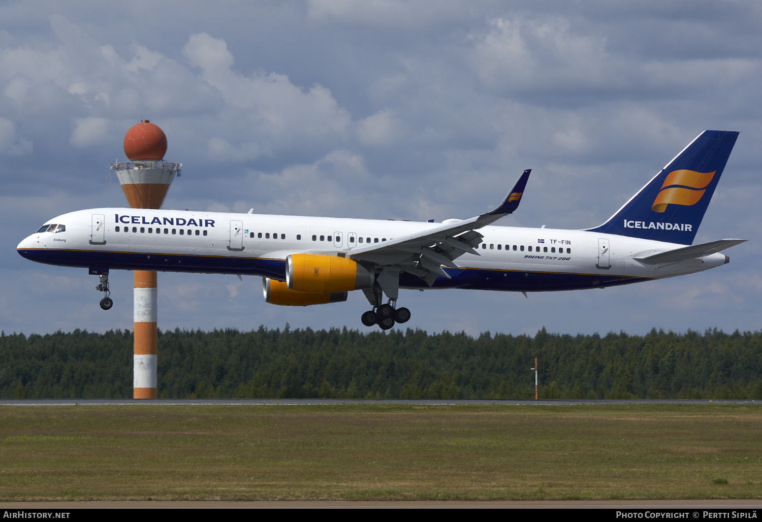 Aircraft Photo of TF-FIN | Boeing 757-208 | Icelandair | AirHistory.net #105332