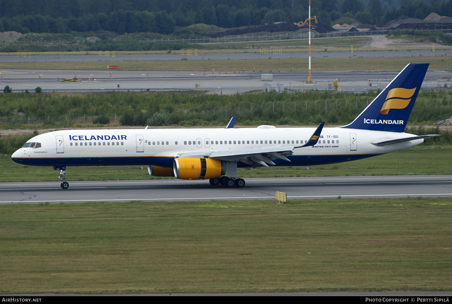 Aircraft Photo of TF-ISD | Boeing 757-223 | Icelandair | AirHistory.net #105352