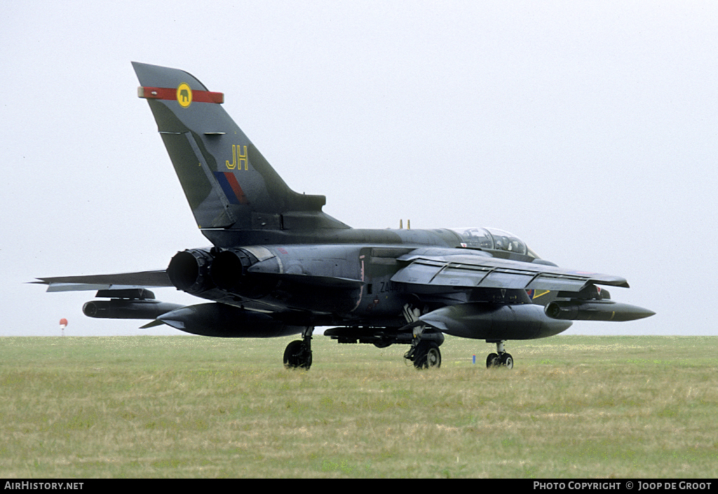 Aircraft Photo of ZA447 | Panavia Tornado GR1 | UK - Air Force | AirHistory.net #105416
