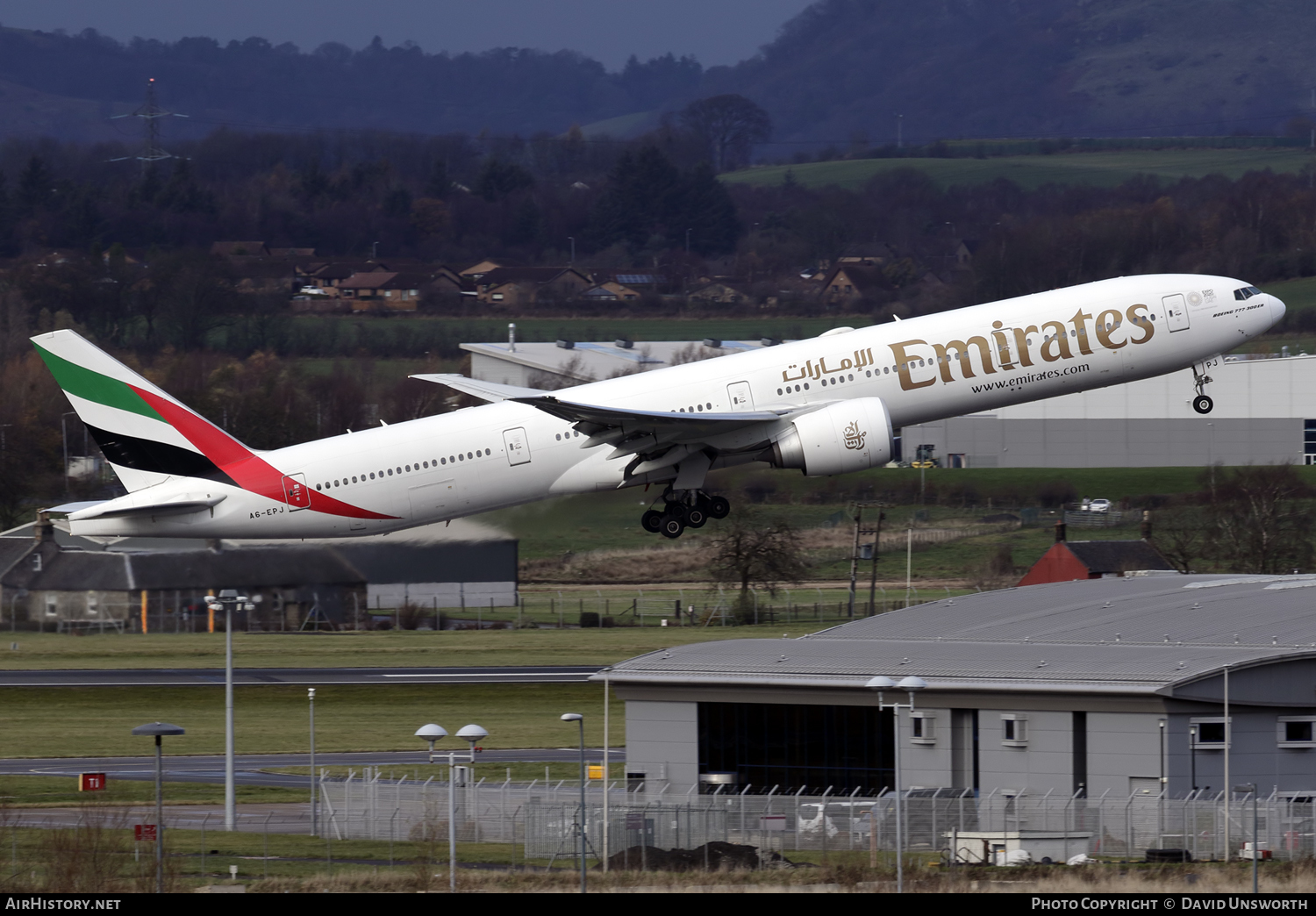 Aircraft Photo of A6-EPJ | Boeing 777-31H/ER | Emirates | AirHistory.net #105432