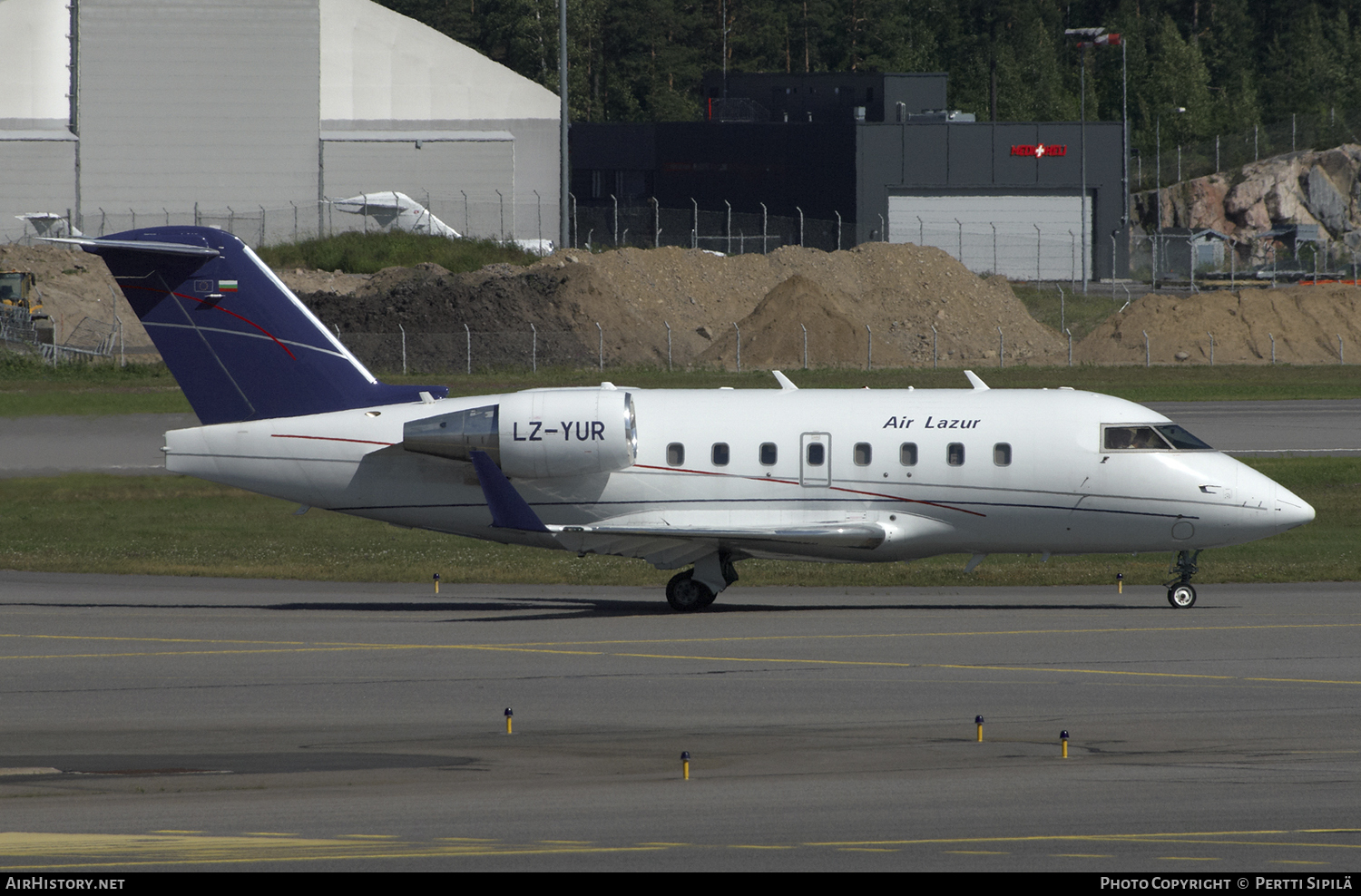 Aircraft Photo of LZ-YUR | Bombardier Challenger 604 (CL-600-2B16) | Air Lazur | AirHistory.net #105617