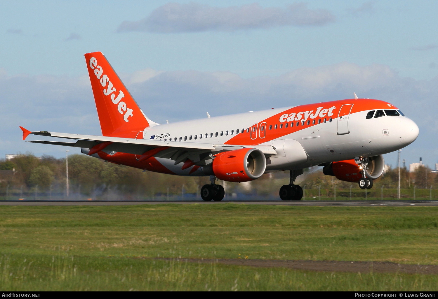 Aircraft Photo of G-EZFH | Airbus A319-111 | EasyJet | AirHistory.net #105753