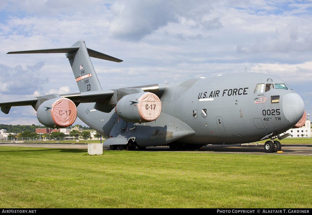 Aircraft Photo of 87-0025 / 70025 | McDonnell Douglas YC-17A Globemaster III | USA - Air Force | AirHistory.net #105760