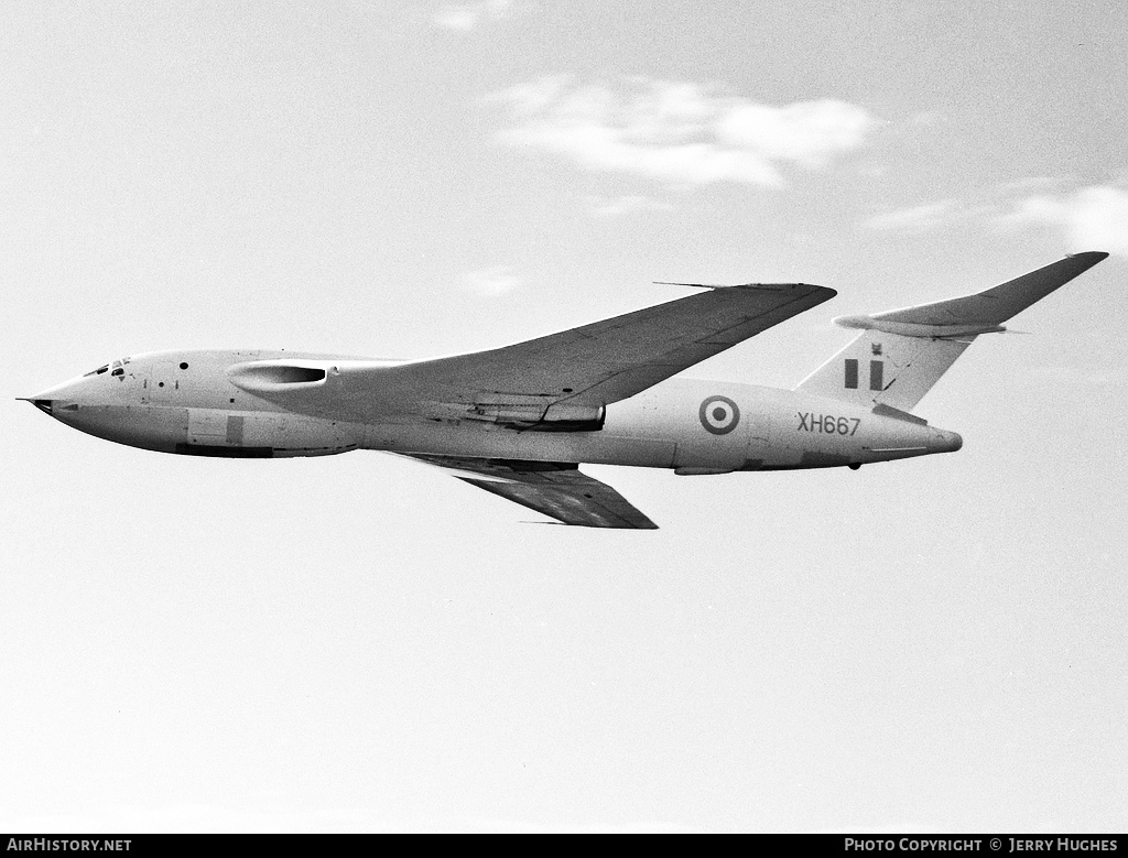 Aircraft Photo of XH667 | Handley Page HP-80 Victor B1A | UK - Air Force | AirHistory.net #105821