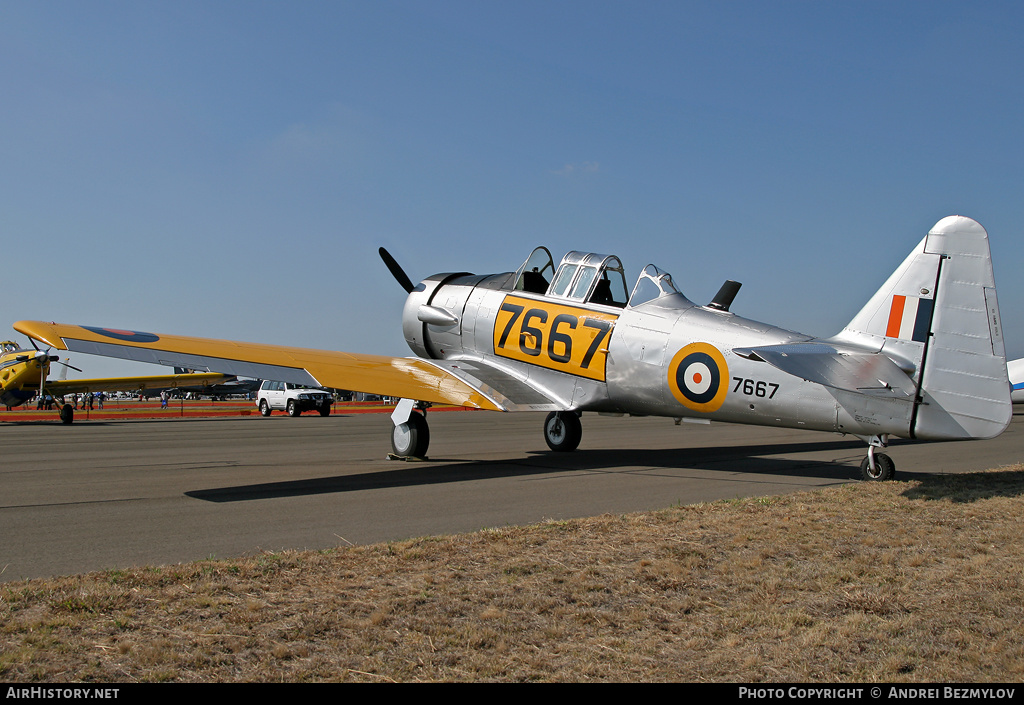 Aircraft Photo of VH-XSA / 7667 | North American SNJ-4 Texan | South Africa - Air Force | AirHistory.net #105827