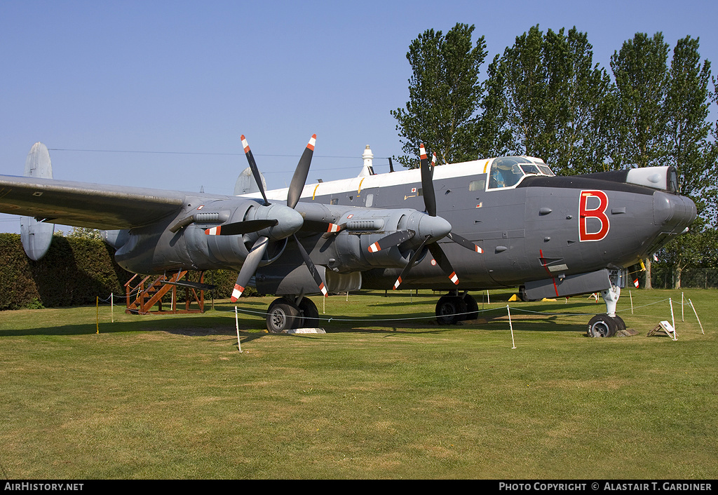 Aircraft Photo of WR977 | Avro 716 Shackleton MR3/3 | UK - Air Force | AirHistory.net #105921