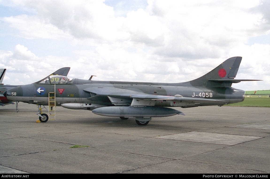 Aircraft Photo of G-BWFS / J-4058 | Hawker Hunter F58 | Switzerland - Air Force | AirHistory.net #105947