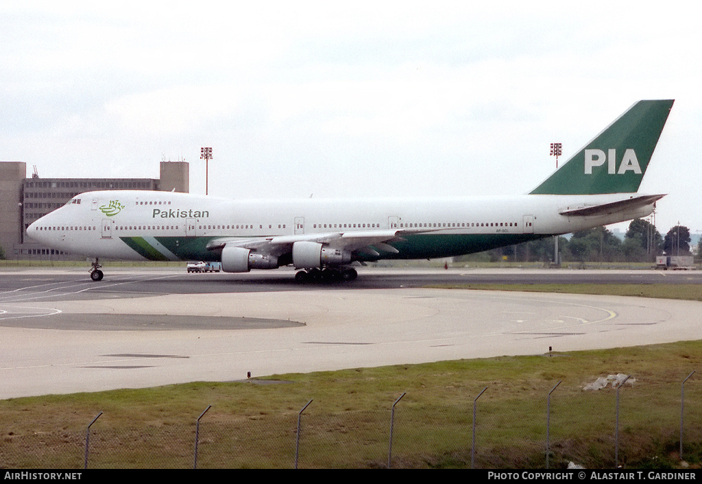 Aircraft Photo of AP-BCL | Boeing 747-217B | Pakistan International Airlines - PIA | AirHistory.net #105985