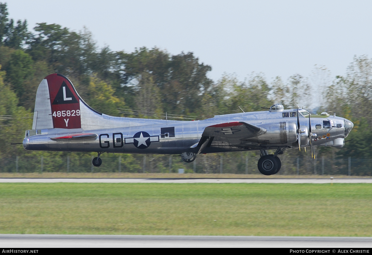 Aircraft Photo of N3193G / 485829 | Boeing B-17G Flying Fortress | AirHistory.net #106189