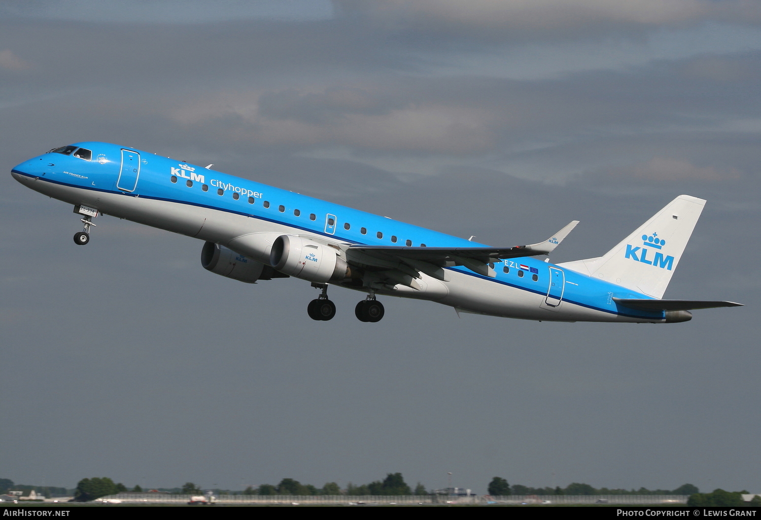 Aircraft Photo of PH-EZL | Embraer 190STD (ERJ-190-100STD) | KLM Cityhopper | AirHistory.net #106237