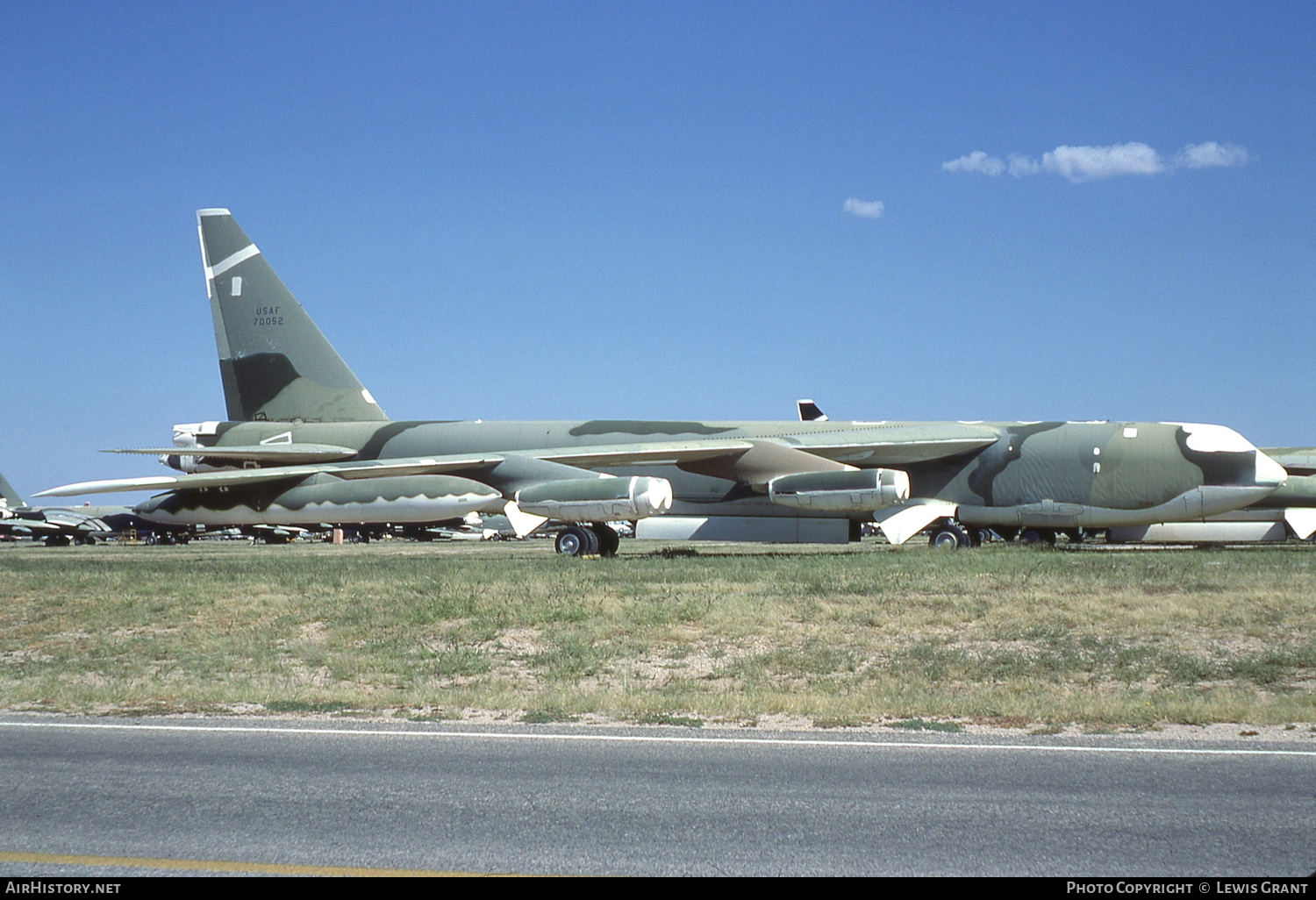 Aircraft Photo of 57-052 / 70052 | Boeing B-52F Stratofortress | USA - Air Force | AirHistory.net #106243