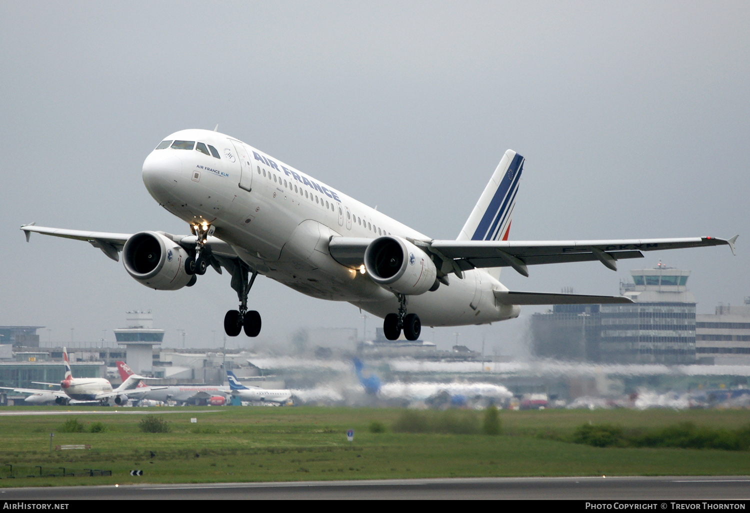 Aircraft Photo of F-GKXM | Airbus A320-214 | Air France | AirHistory.net #106471