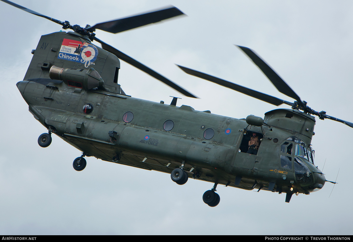 Aircraft Photo of ZA714 | Boeing Chinook HC2 (352) | UK - Air Force | AirHistory.net #106543