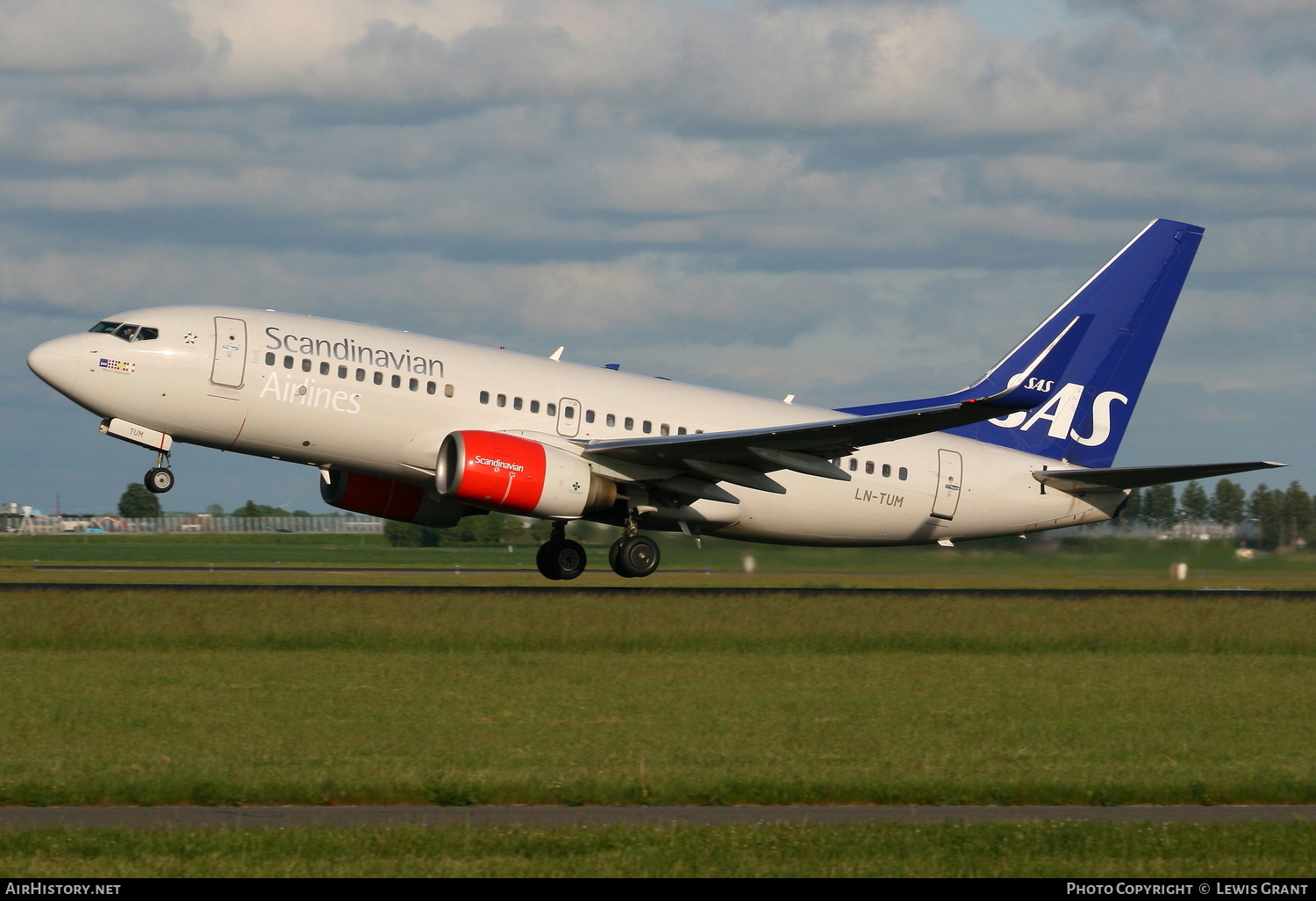 Aircraft Photo of LN-TUM | Boeing 737-705 | Scandinavian Airlines - SAS | AirHistory.net #106605